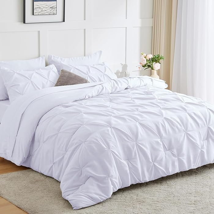 White Pintuck Pinch Pleat Duvet Cover & Pillowcase Set