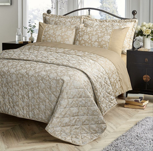 Jacquard Damask Quilted 3 Piece Bedspread Set