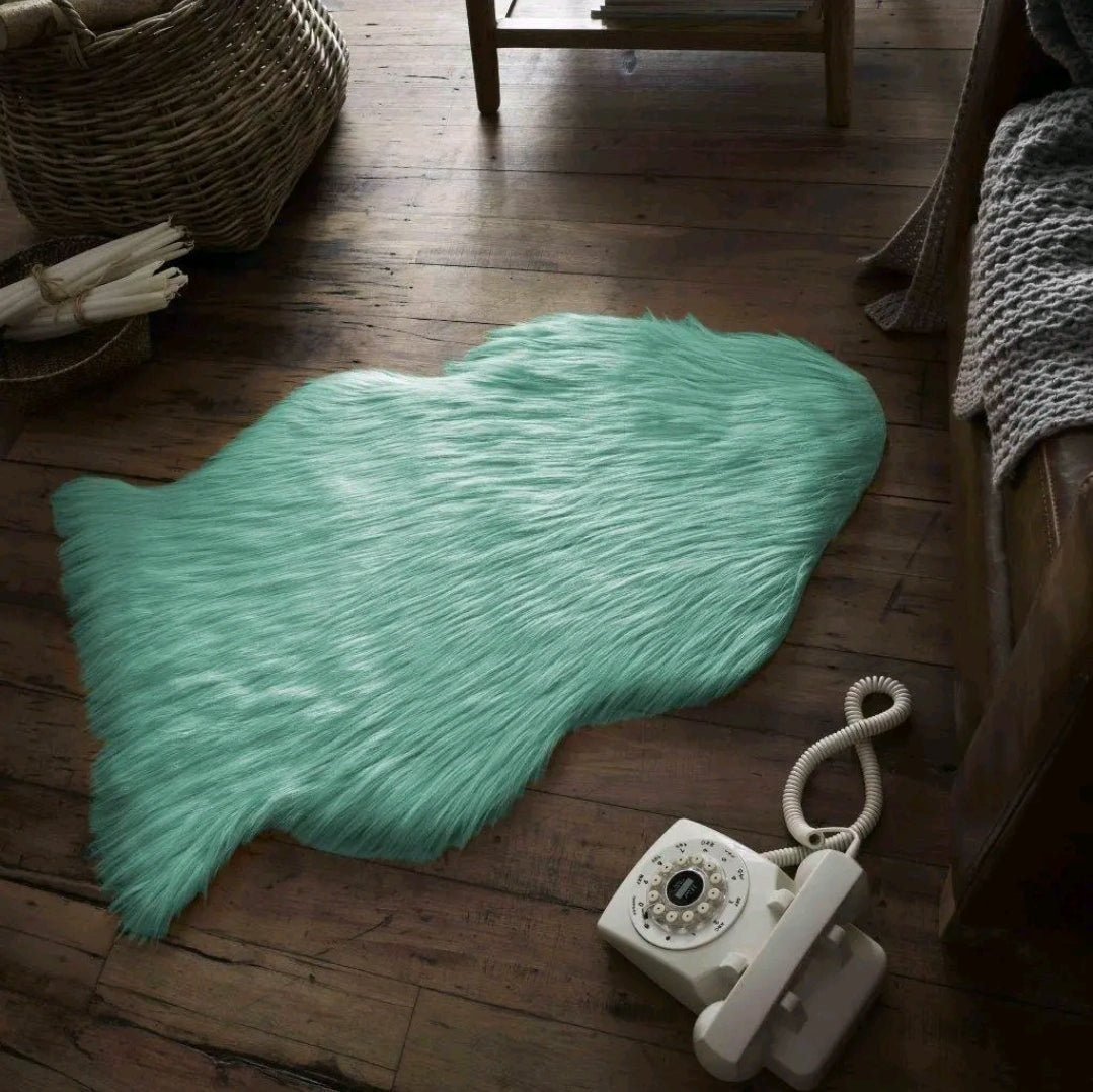 Shaggy Faux Fur Sheepskin Rug 90x60cm