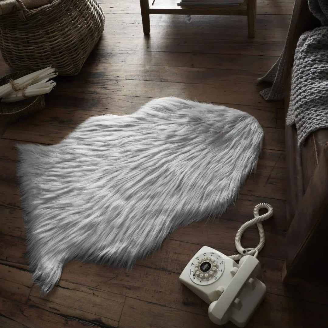 Shaggy Faux Fur Sheepskin Rug 90x60cm