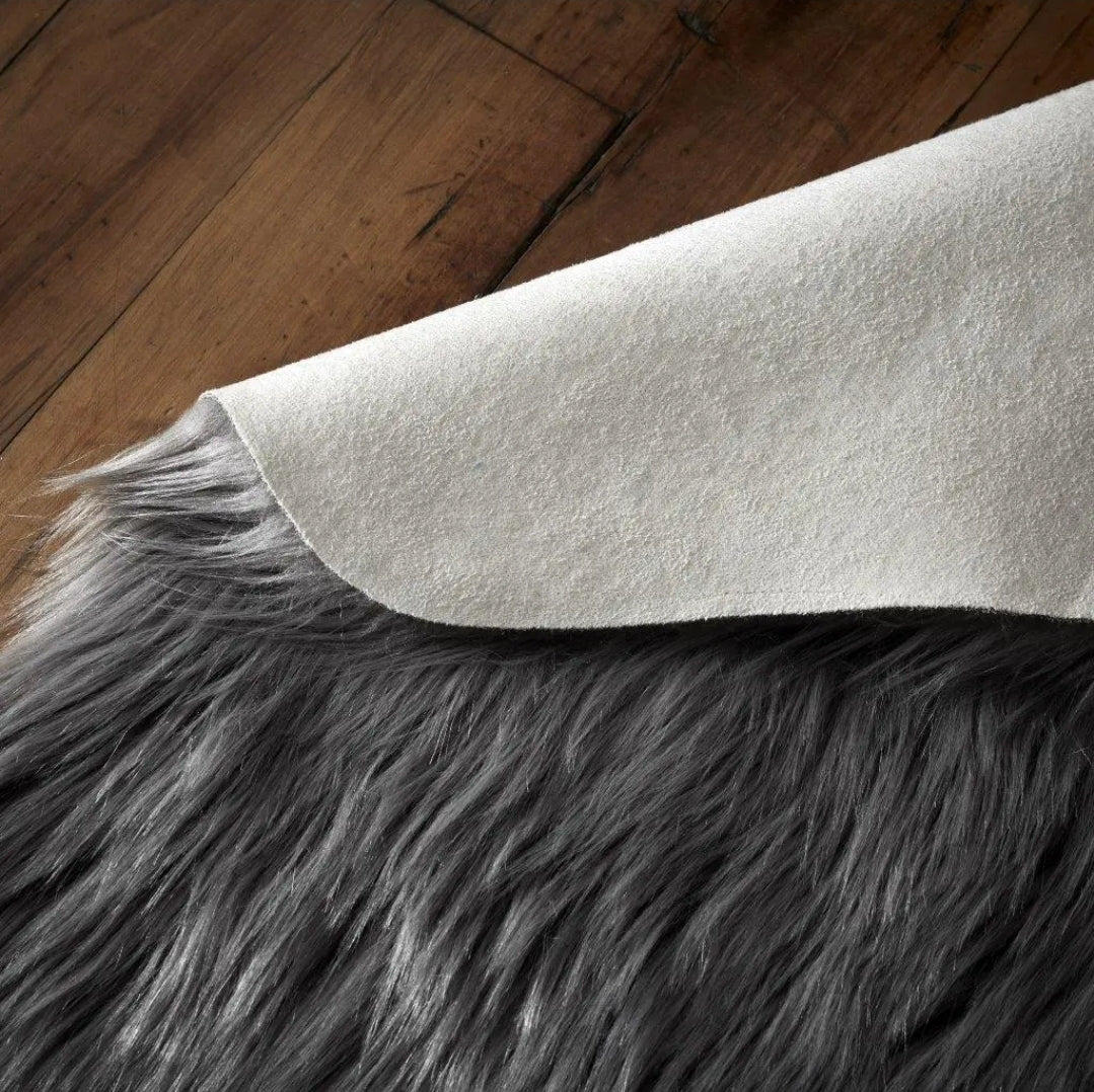 Shaggy Faux Fur Sheepskin Rug 90x60cm