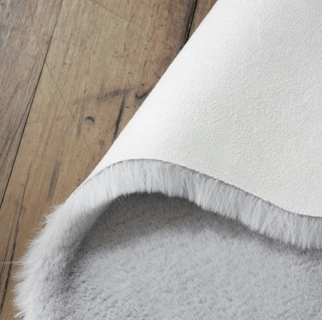 Super Soft Faux Fur Rug 90x60cm