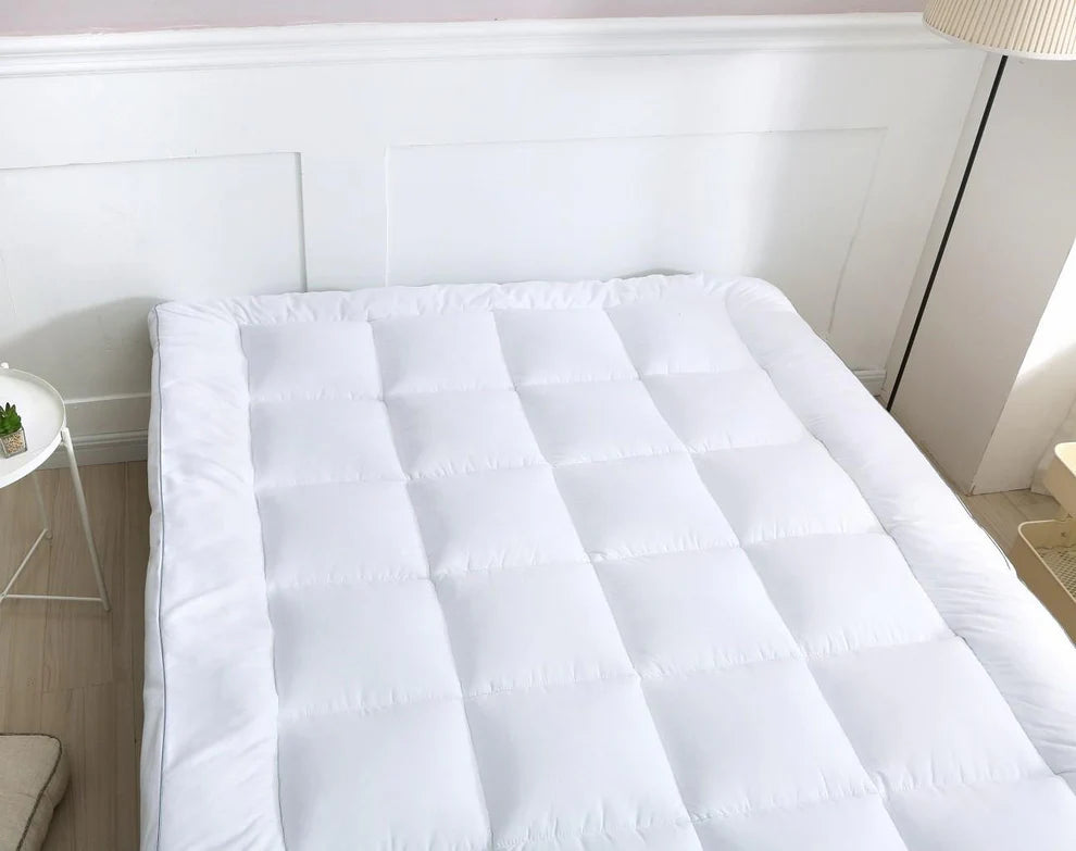 Ultra Thick 10cm Extra Deep Mattress Topper