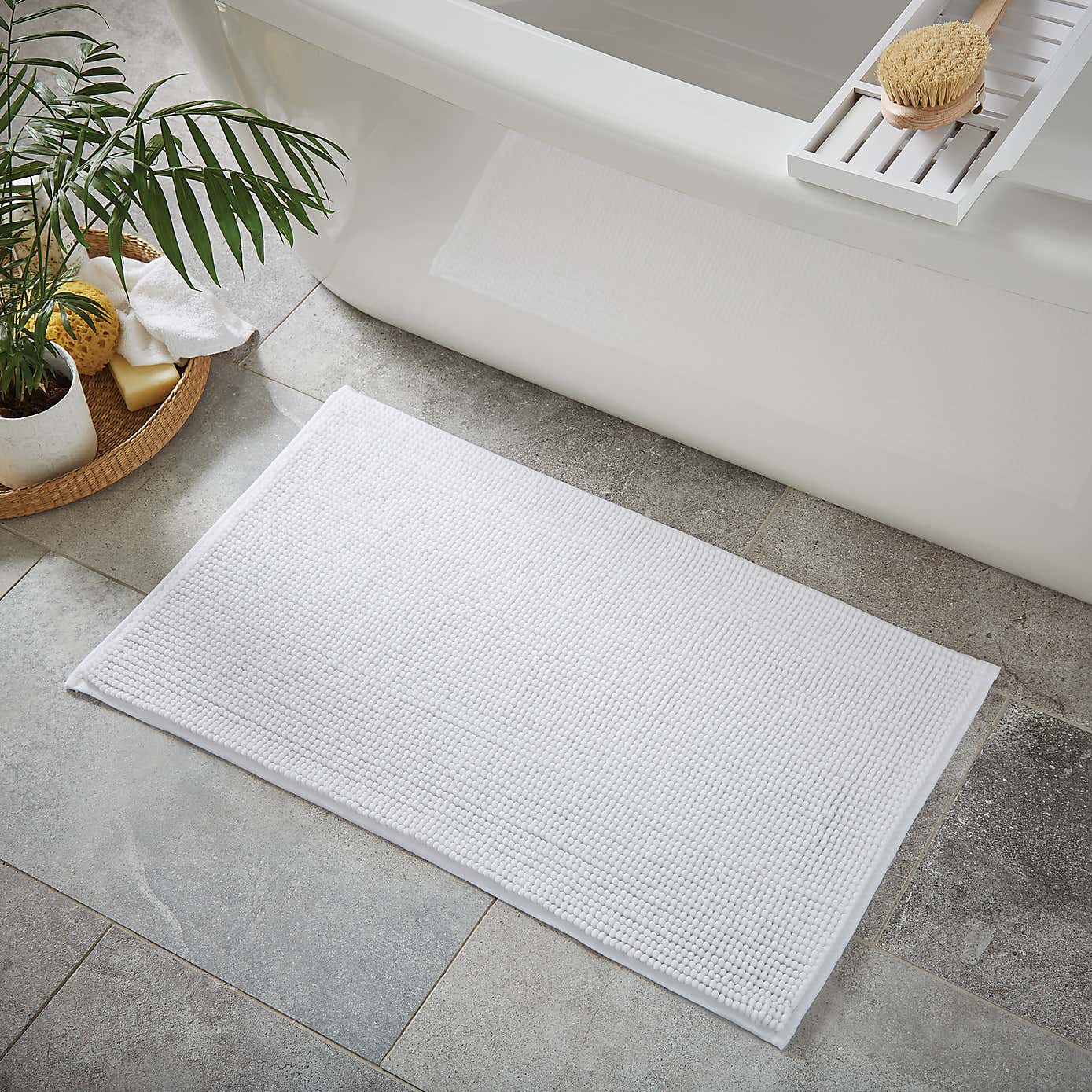 White Luxury Loop Pebble Bath Mat