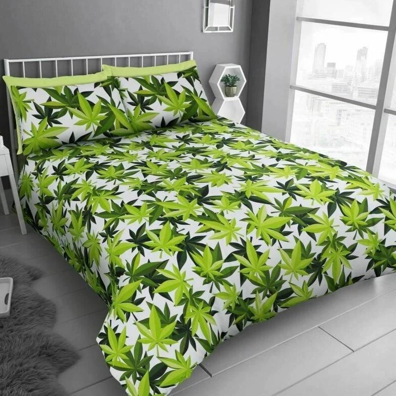 Cannabis Leaf Reversible Duvet Set GC