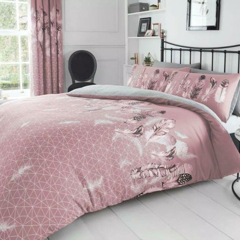 Feathers Blush Pink Reversible Duvet Set GC