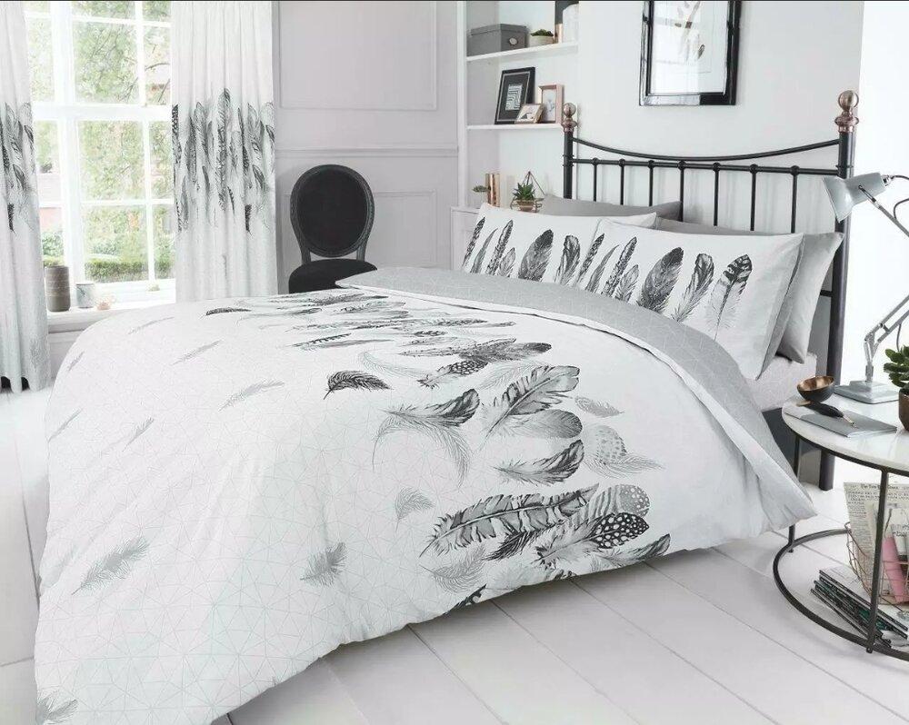 Feathers White / Grey Reversible Duvet Set GC