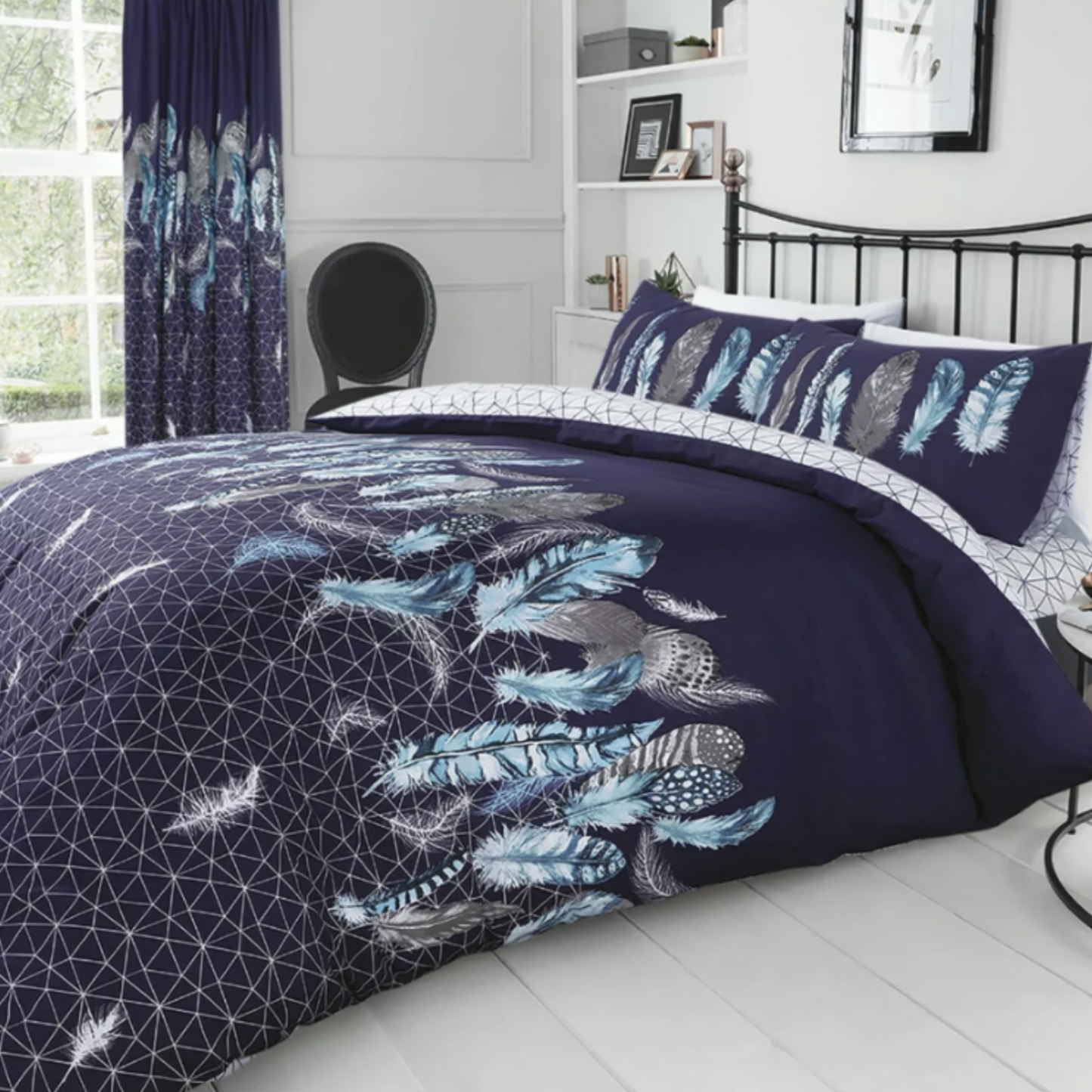 Navy and Teal Feathers Reversible Duvet Set