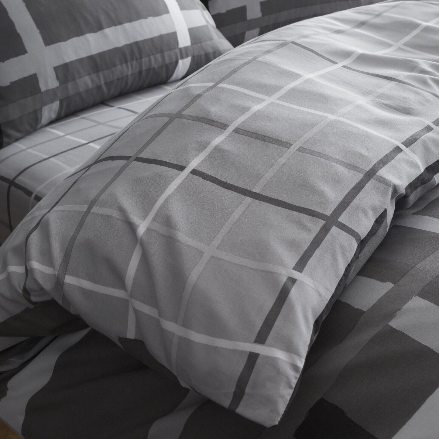 Grey Modern Stripe Reversible Duvet Set