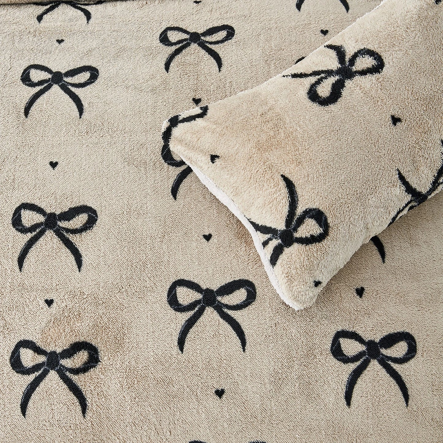 Natural Bow Teddy Duvet Set With Reversible Sherpa Fleece Fur