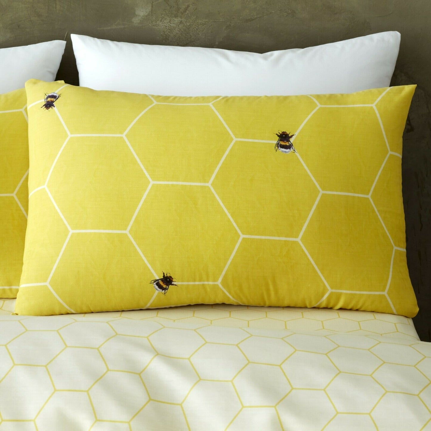 Bee Happy Yellow Reversible Duvet Set GC